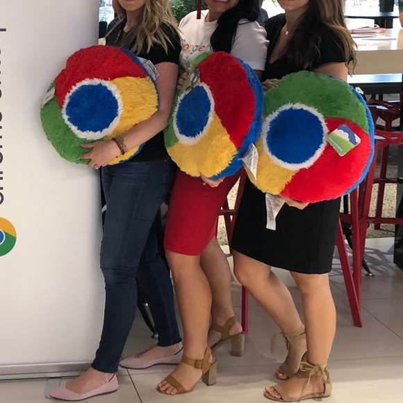 Red pencil skirt - Picture 3 of 3